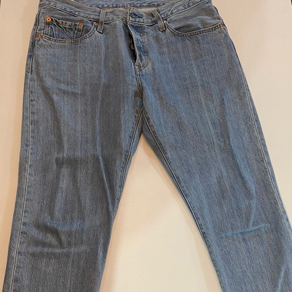 501 CT - Picture 1 of 4